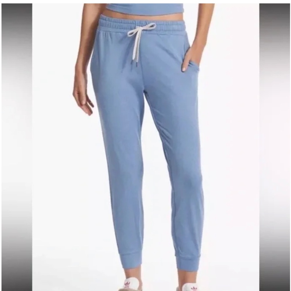 Vuori Performance Joggers in Isle Blue Heather